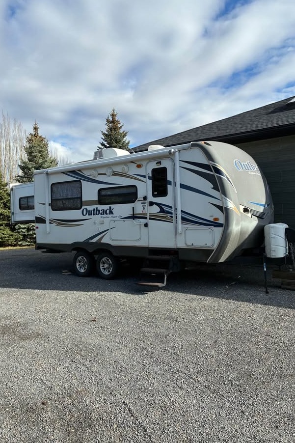 Valene's Keystone Outback 210RS Ultra-light Travel Trailer