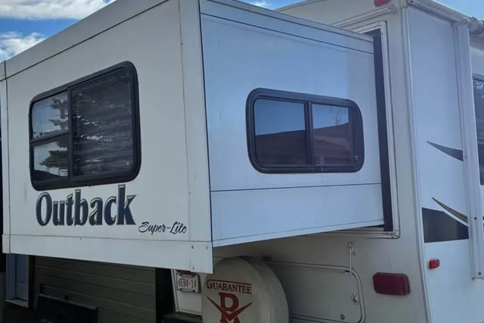 Valene's Keystone Outback 210RS Ultra-light Travel Trailer
