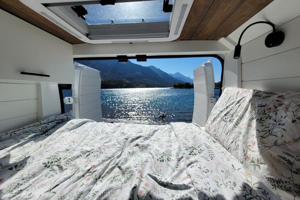 Cozy custom crafted van with Shower, Toilet, A/C , Heat, Solar and more