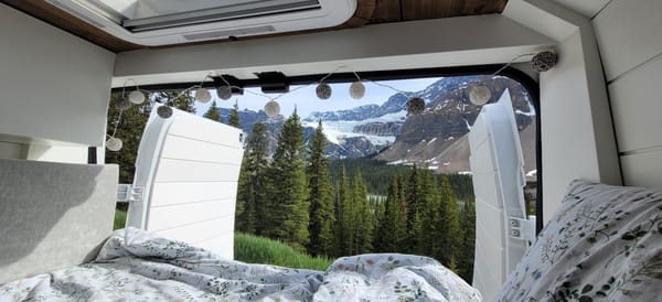 Cozy custom crafted van with Shower, Toilet, A/C , Heat, Solar and more