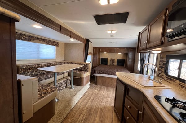 ⭐ Jing’s EasyTow Retreat 220