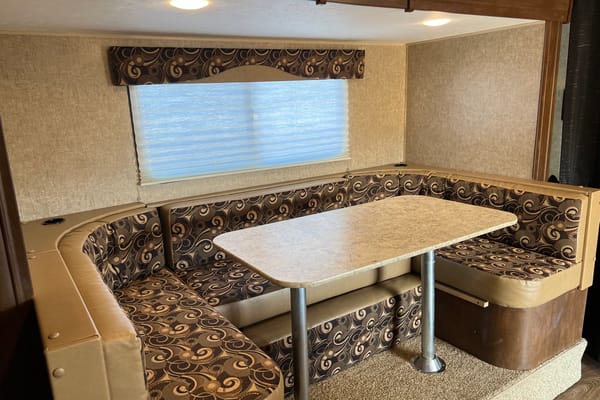 ⭐ Jing’s EasyTow Retreat 220