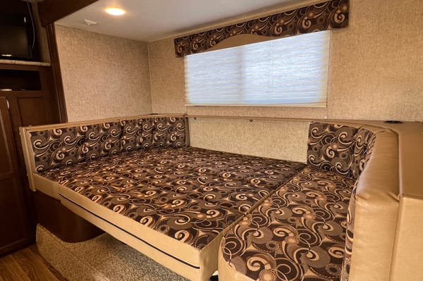 ⭐ Jing’s EasyTow Retreat 220