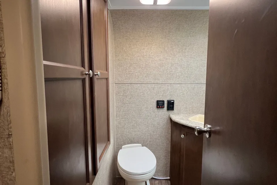 ⭐ Jing’s EasyTow Retreat 220