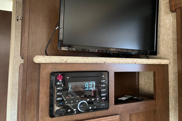 ⭐ Jing’s EasyTow Retreat 220