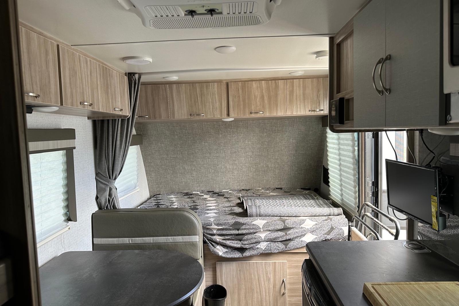 GVK's Winnebago Micro Minnie 1700bh Travel Trailer