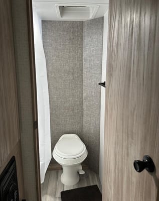 GVK's Winnebago Micro Minnie 1700bh Travel Trailer