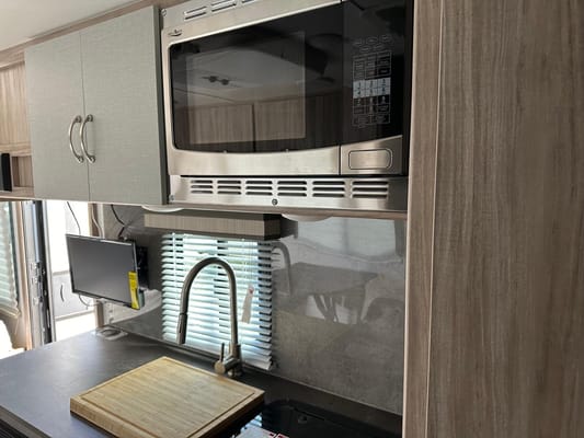 GVK's Winnebago Micro Minnie 1700bh Travel Trailer