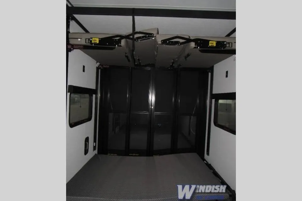 DELIVERY DISCOUNTED Motorcycle-golf Alliance RV 44V14 TOY Hauler
