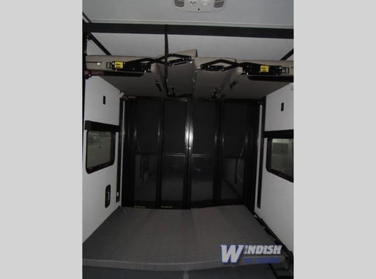 DELIVERY DISCOUNTED Motorcycle-golf Alliance RV 44V14 TOY Hauler