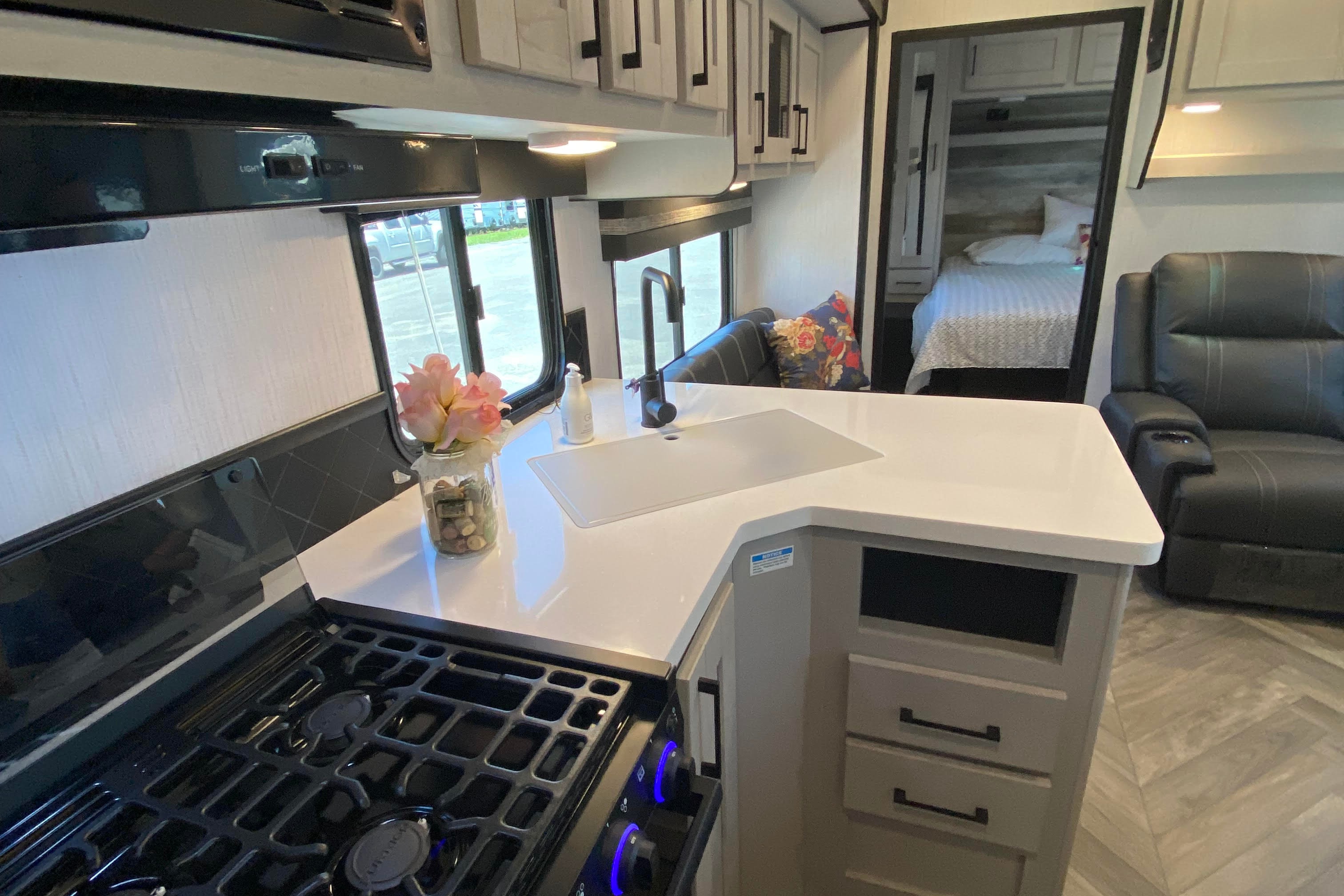Heartland T333 Travel Trailer / Toy Hauler