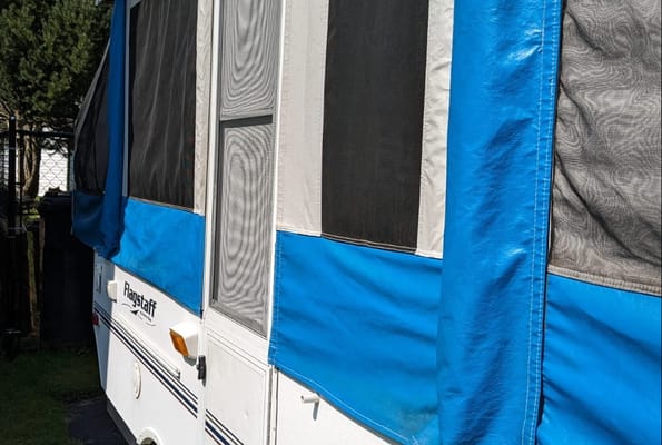 FlagStaff Popup Trailer