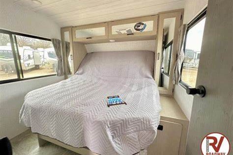 Lidia’s Wildwood Trailer with Views!!