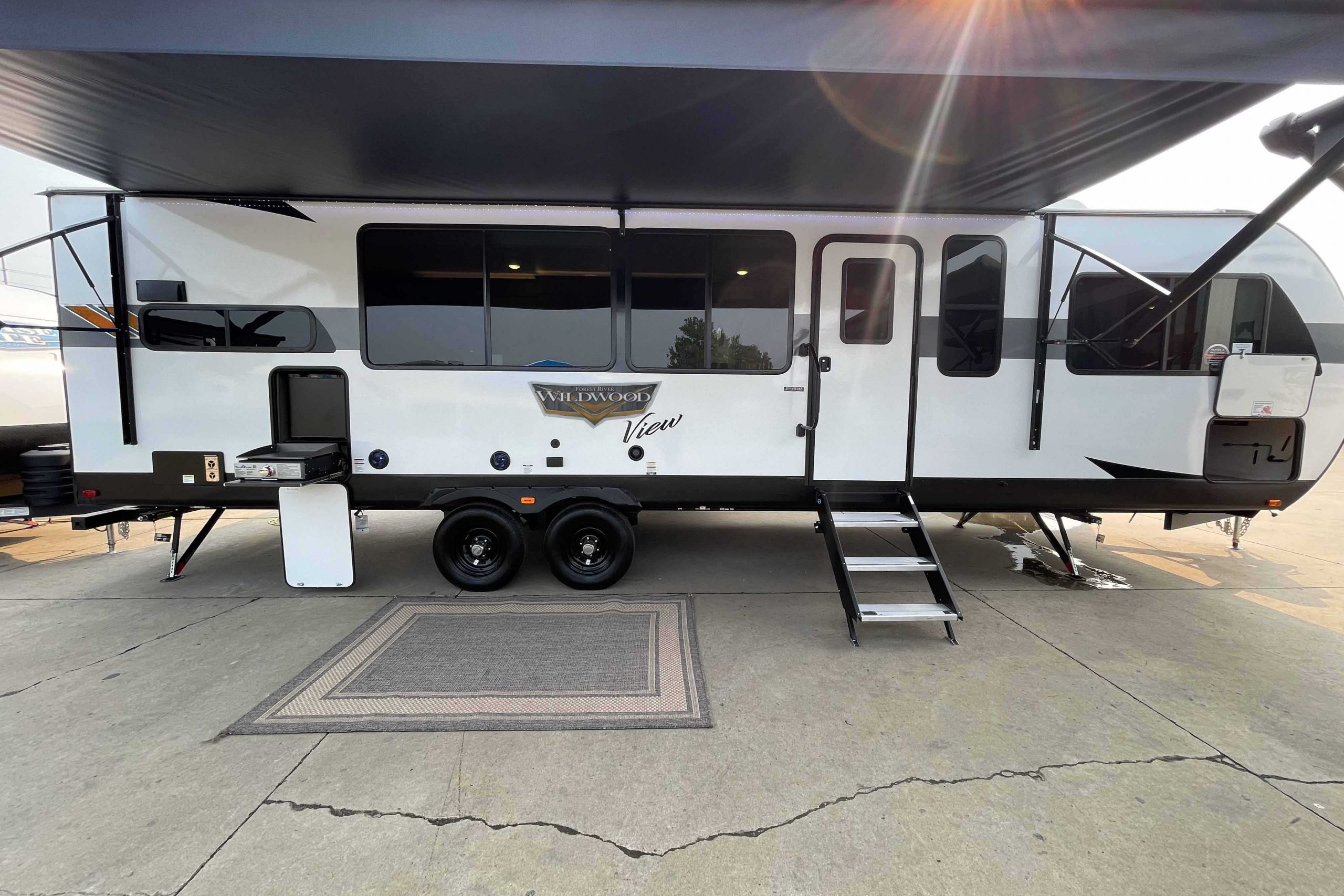 Lidia’s Wildwood Trailer with Views!!