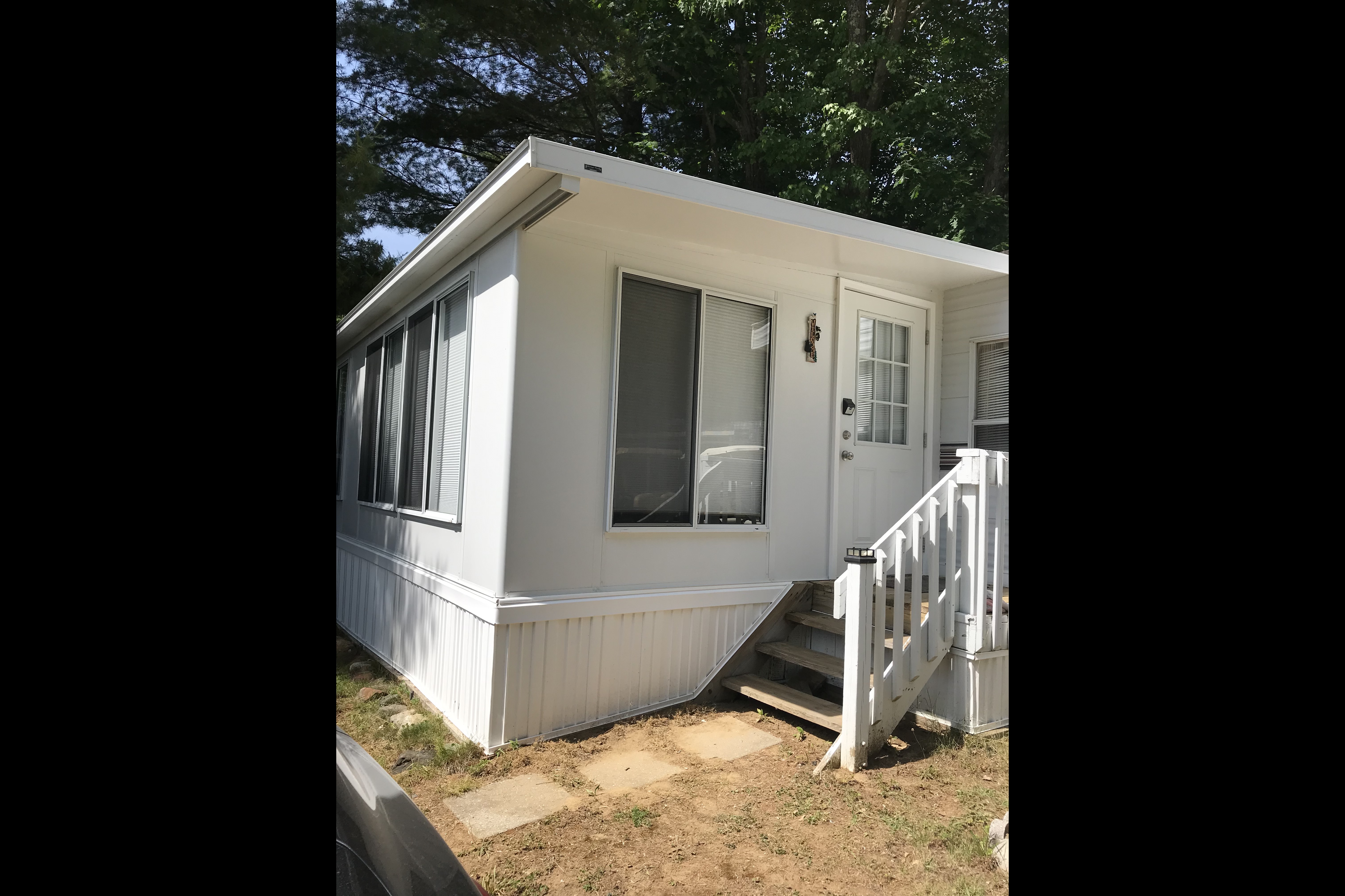 Robert's RV Cottage