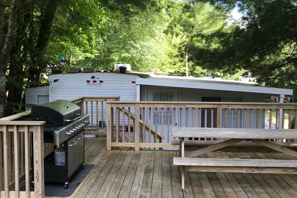 Robert's RV Cottage