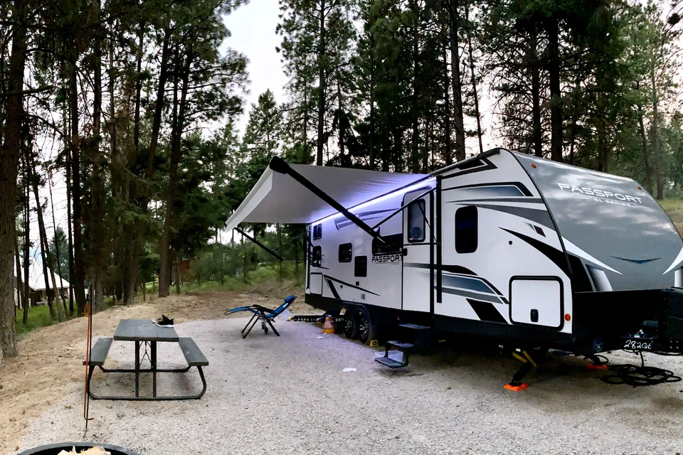 Beautiful HUGE 2-Bedroom Trailer $125/night Keystone Passport w Bunkroom - We Deliver and Setup!