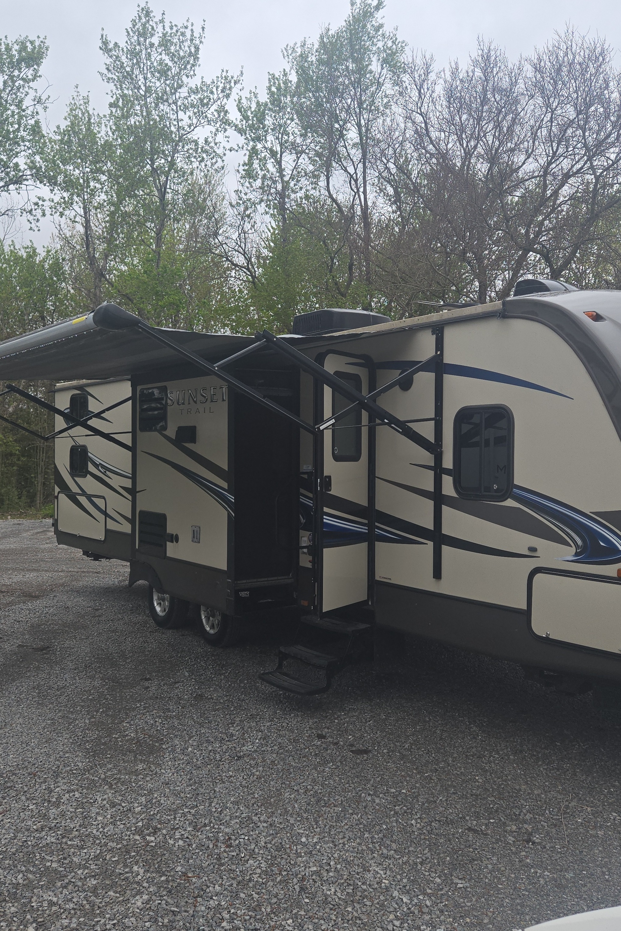 Clean Sunset Trail Travel trailer