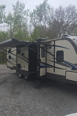 Clean Sunset Trail Travel trailer