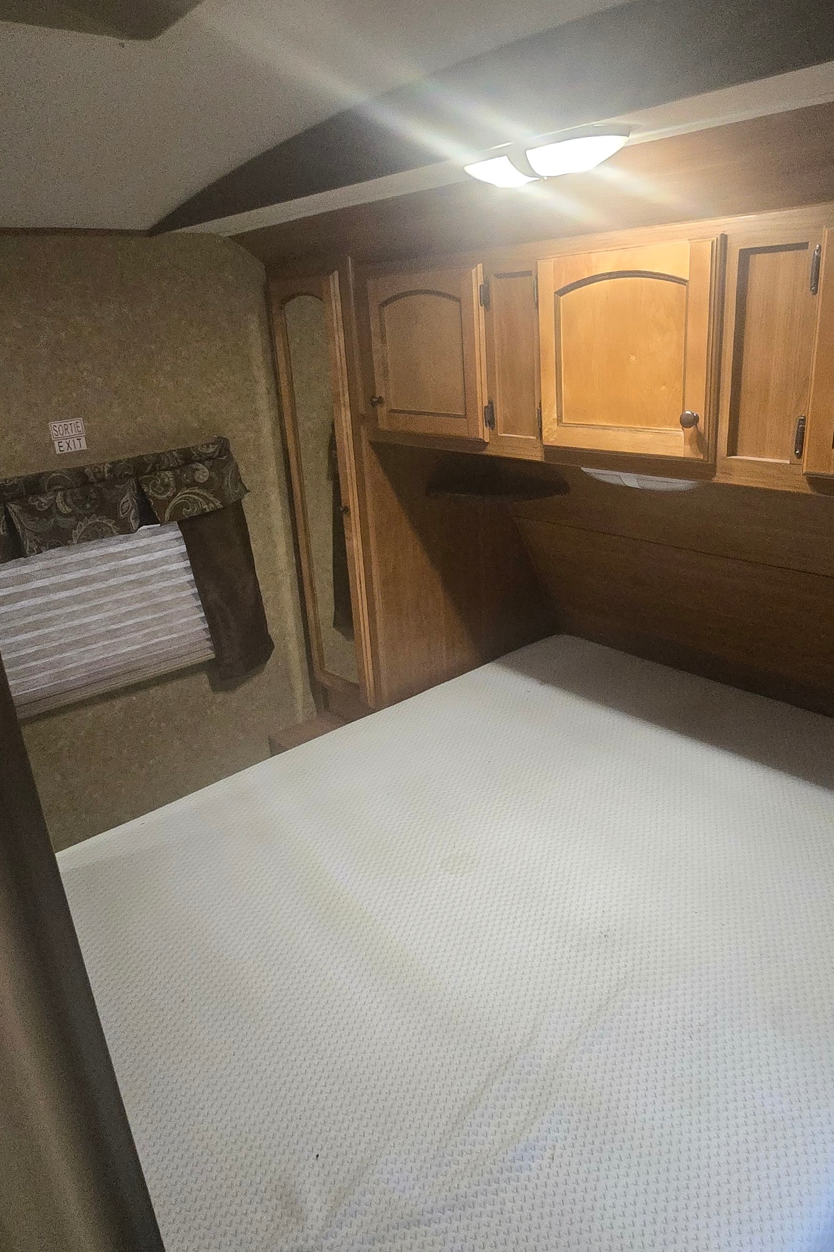 Clean Sunset Trail Travel trailer