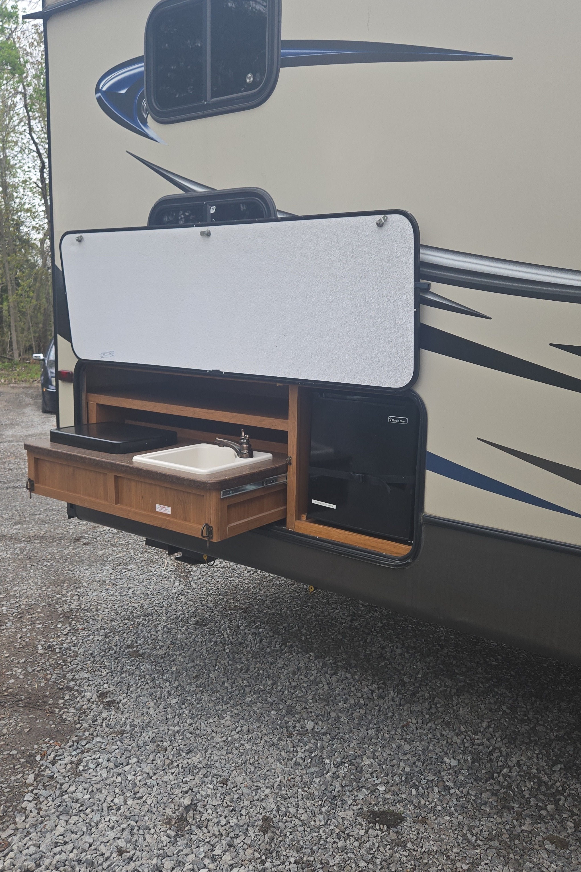 Clean Sunset Trail Travel trailer