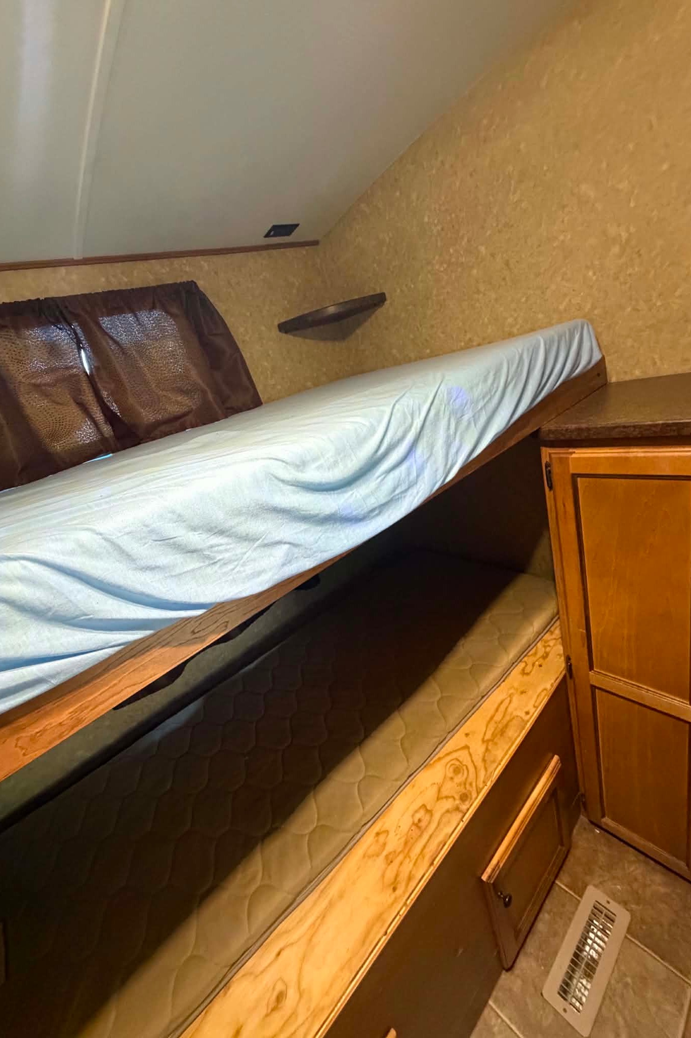 Clean Sunset Trail Travel trailer