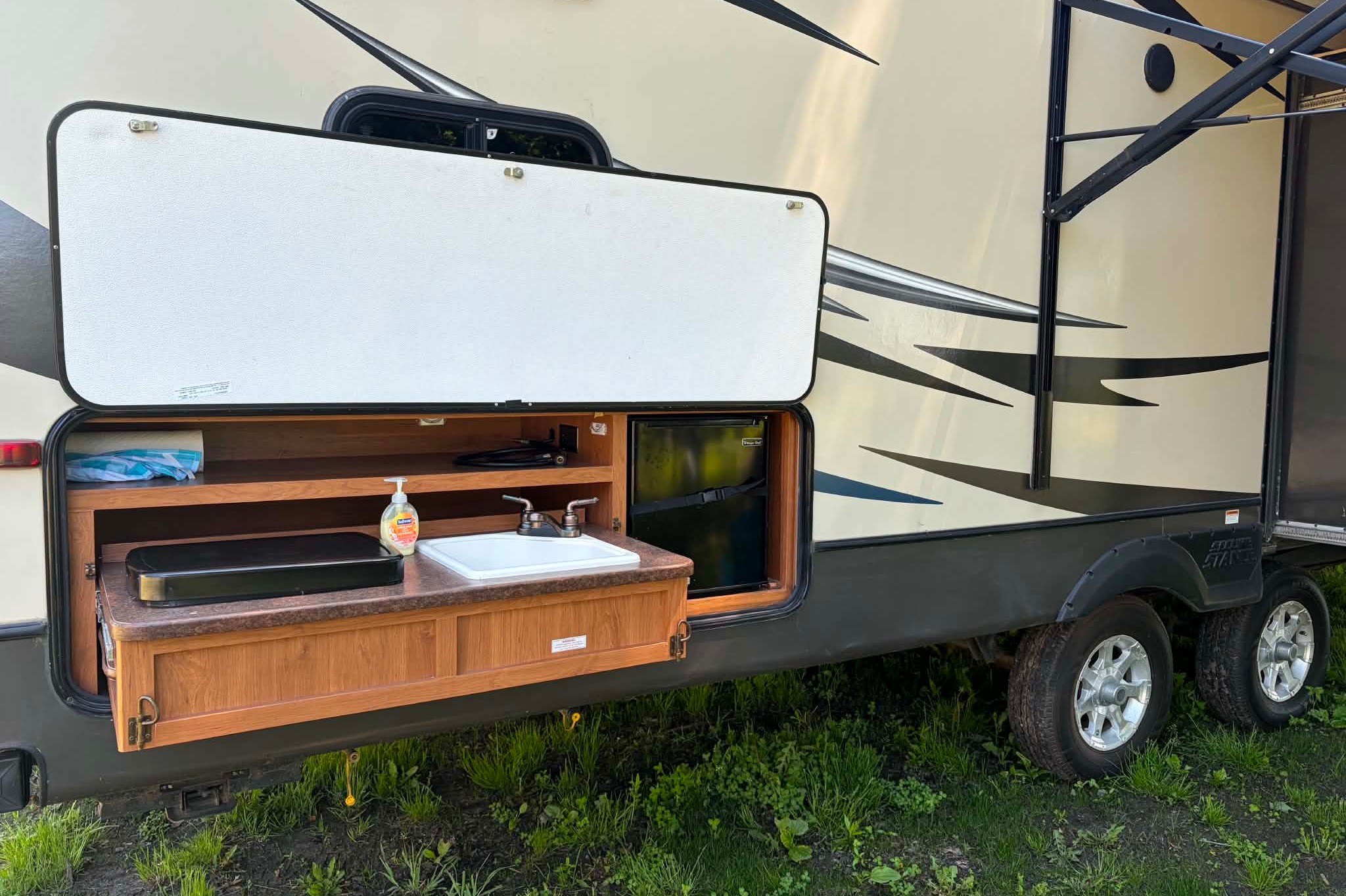Clean Sunset Trail Travel trailer
