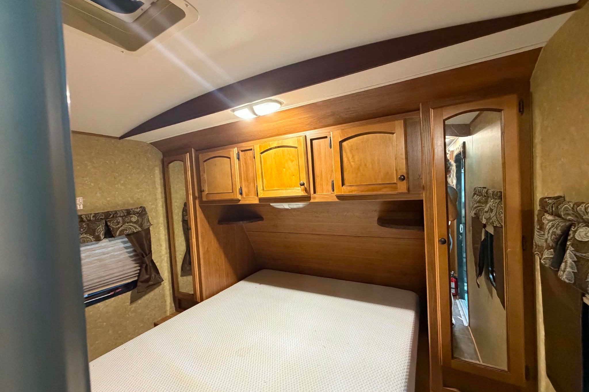 Clean Sunset Trail Travel trailer