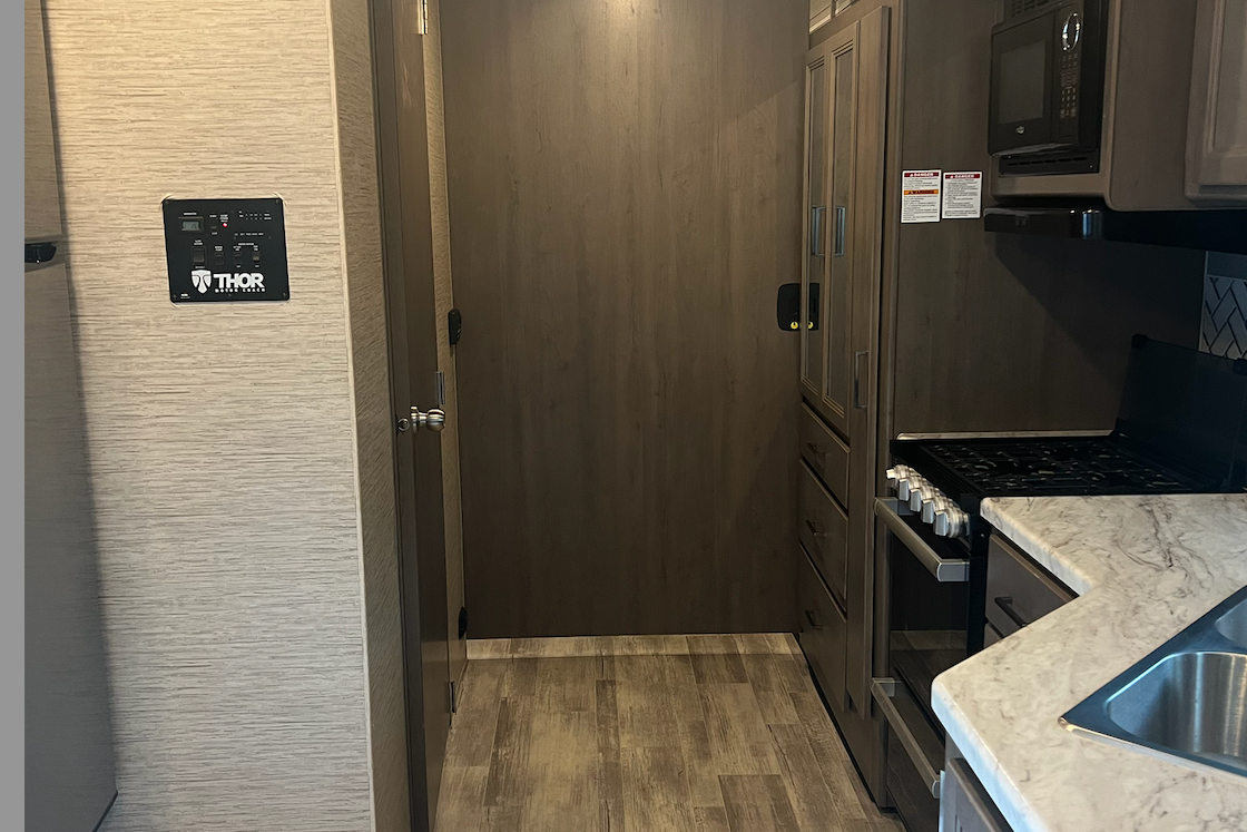 Thor Freedom Traveler A30 Class A
