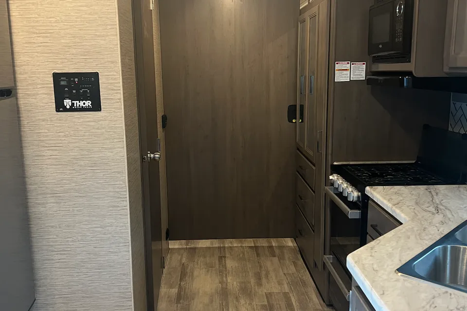 Thor Freedom Traveler A30 Class A