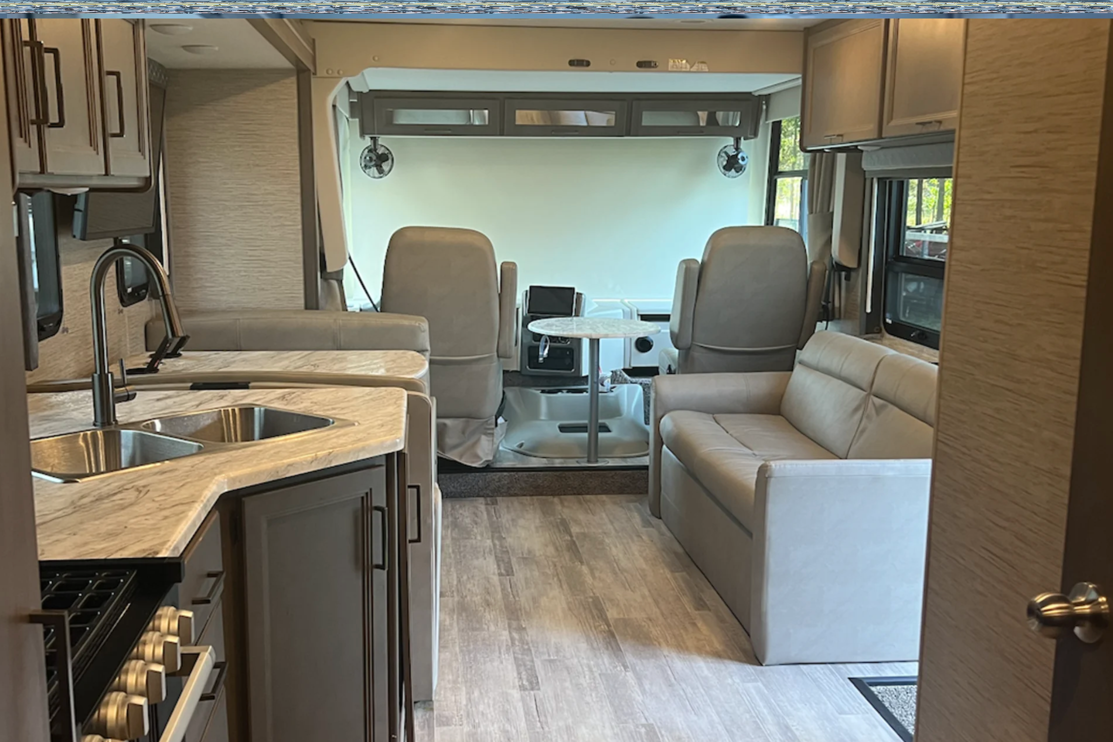 Thor Freedom Traveler A30 Class A