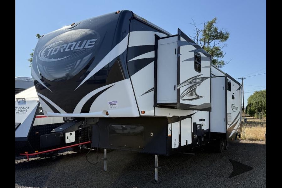 Murray’s Heartland Torque Fifth Wheel