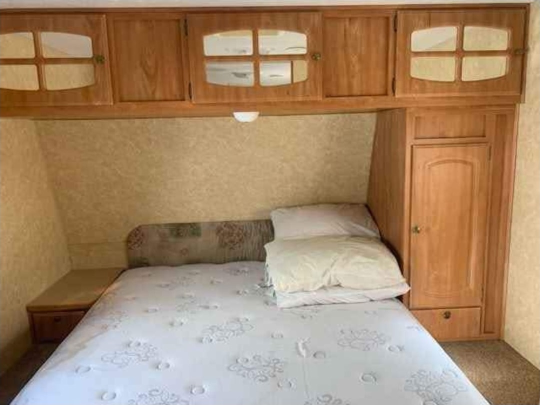 Lilly's Starcraft 77777 Travel Trailer