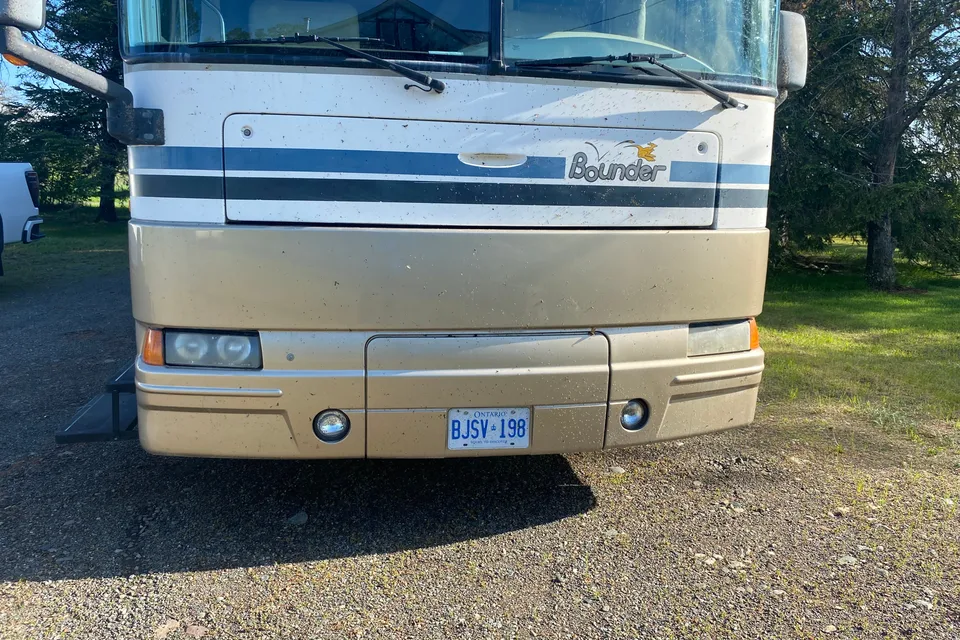 dustin's Fleetwood Bounder Class A