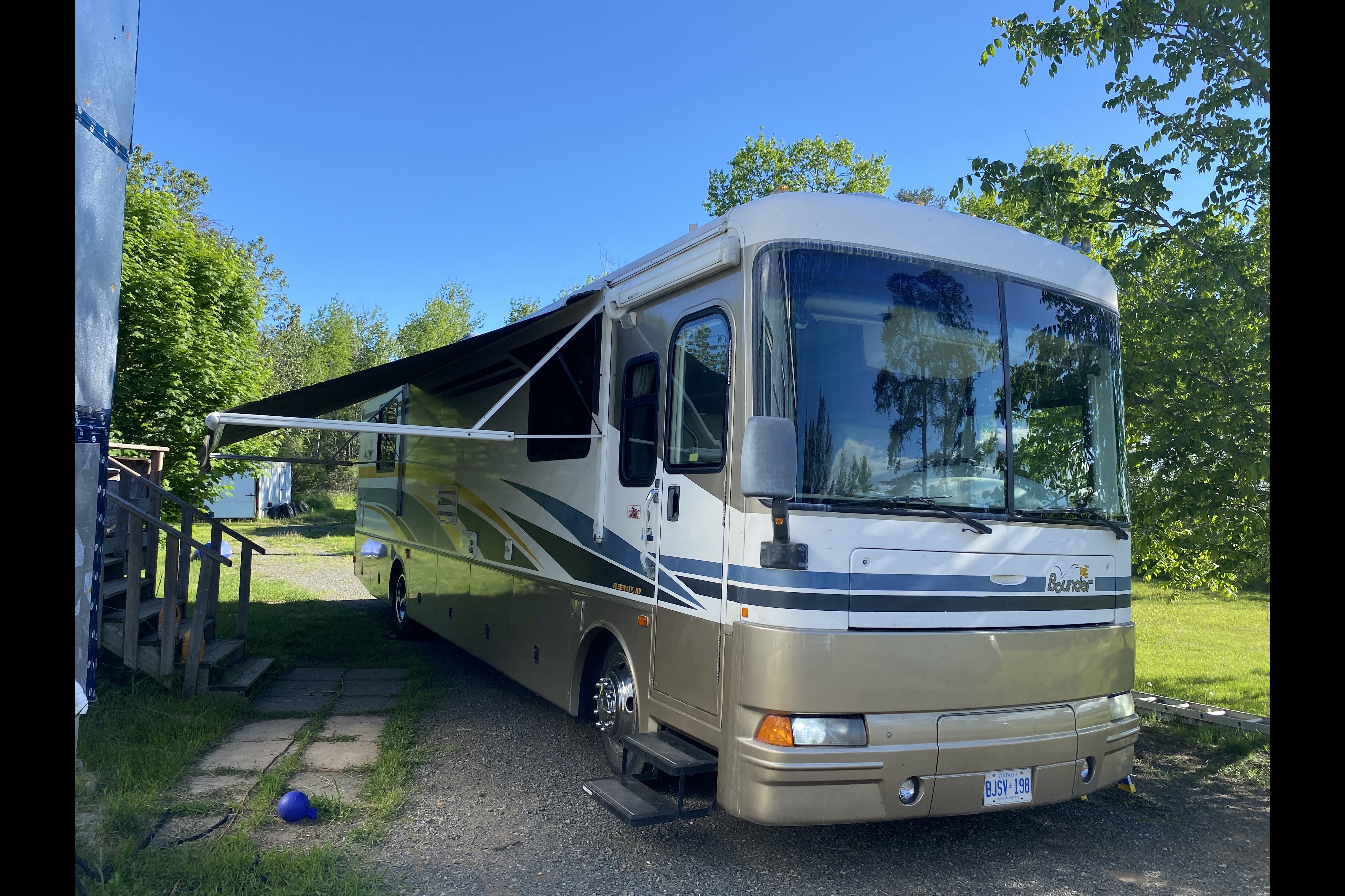 dustin's Fleetwood Bounder Class A
