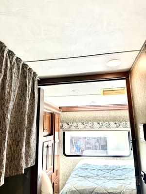 Kermit's Forest River Sunseeker 3250LE Class C