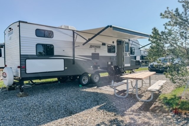 Mike's Prime Time Avenger 27DBS Travel Trailer