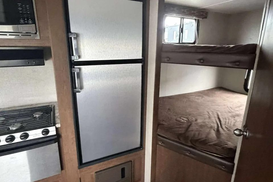 Marc Alfred's Keystone 2018 keystone hideout 24Lhswe Travel Trailer