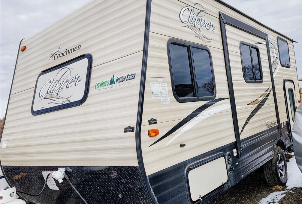 Munks 'n' Beans Coachmen Clipper Travel Trailer