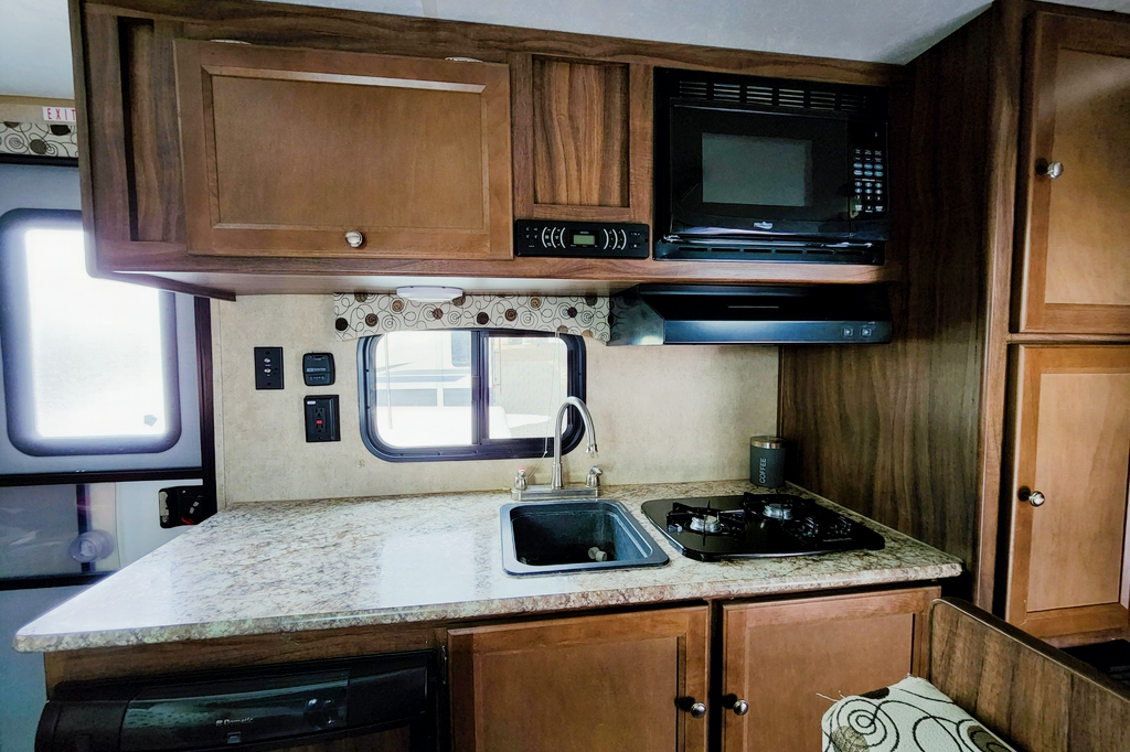 Munks 'n' Beans Coachmen Clipper Travel Trailer
