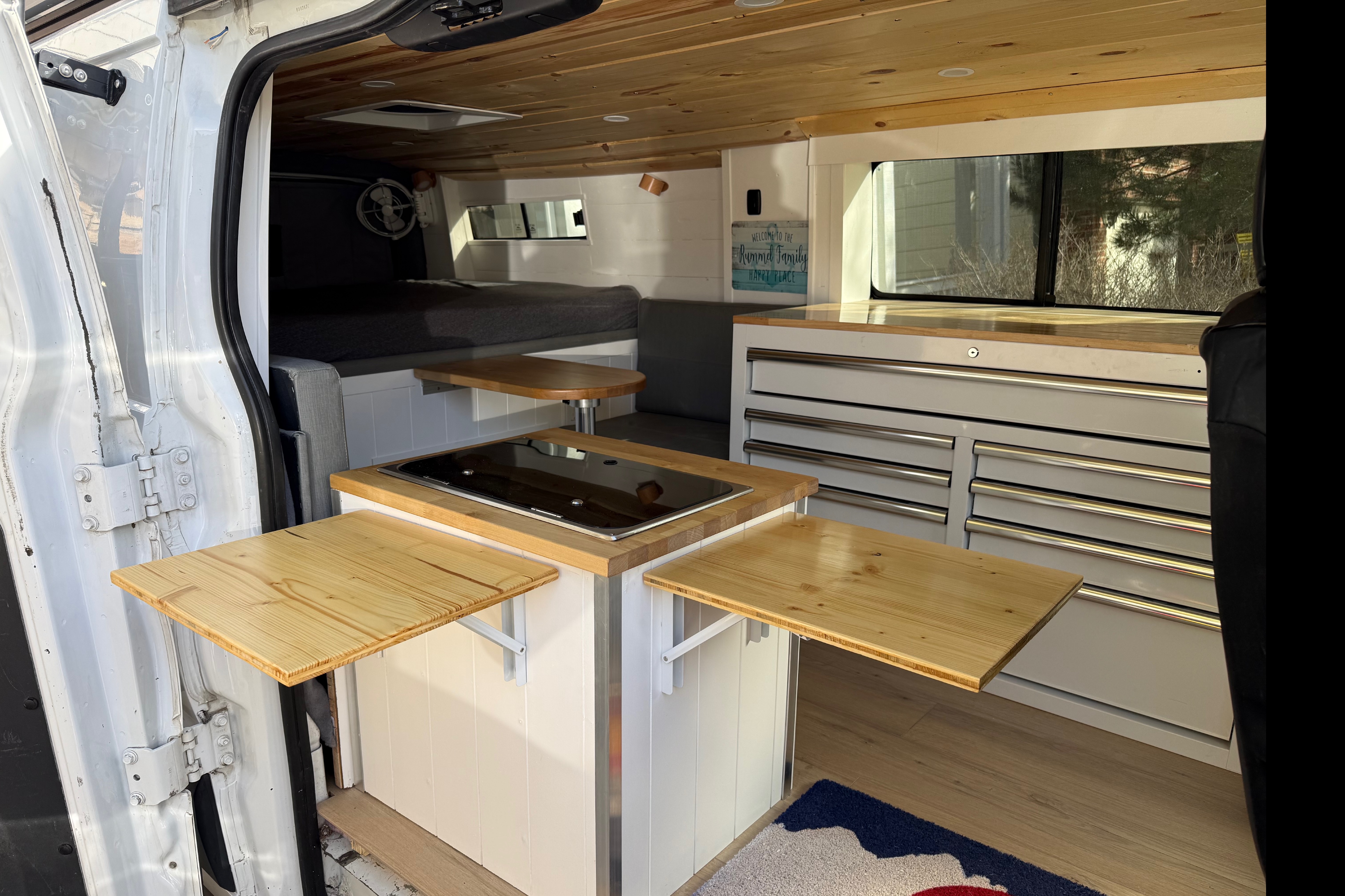 Van Vibes Rental -Rummel's Campervans