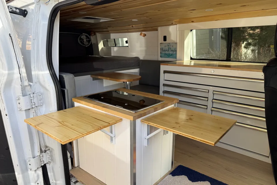 Van Vibes Rental -Rummel's Campervans