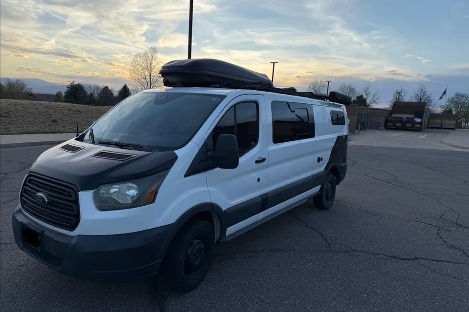 Van Vibes Rental -Rummel's Campervans