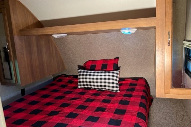 SBS Catalina Coachman Trailer with Roku Smart Tv Technology