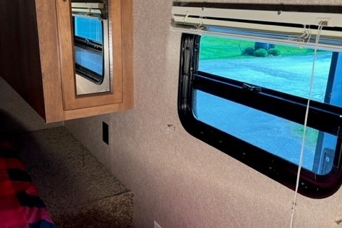 SBS Catalina Coachman Trailer with Roku Smart Tv Technology