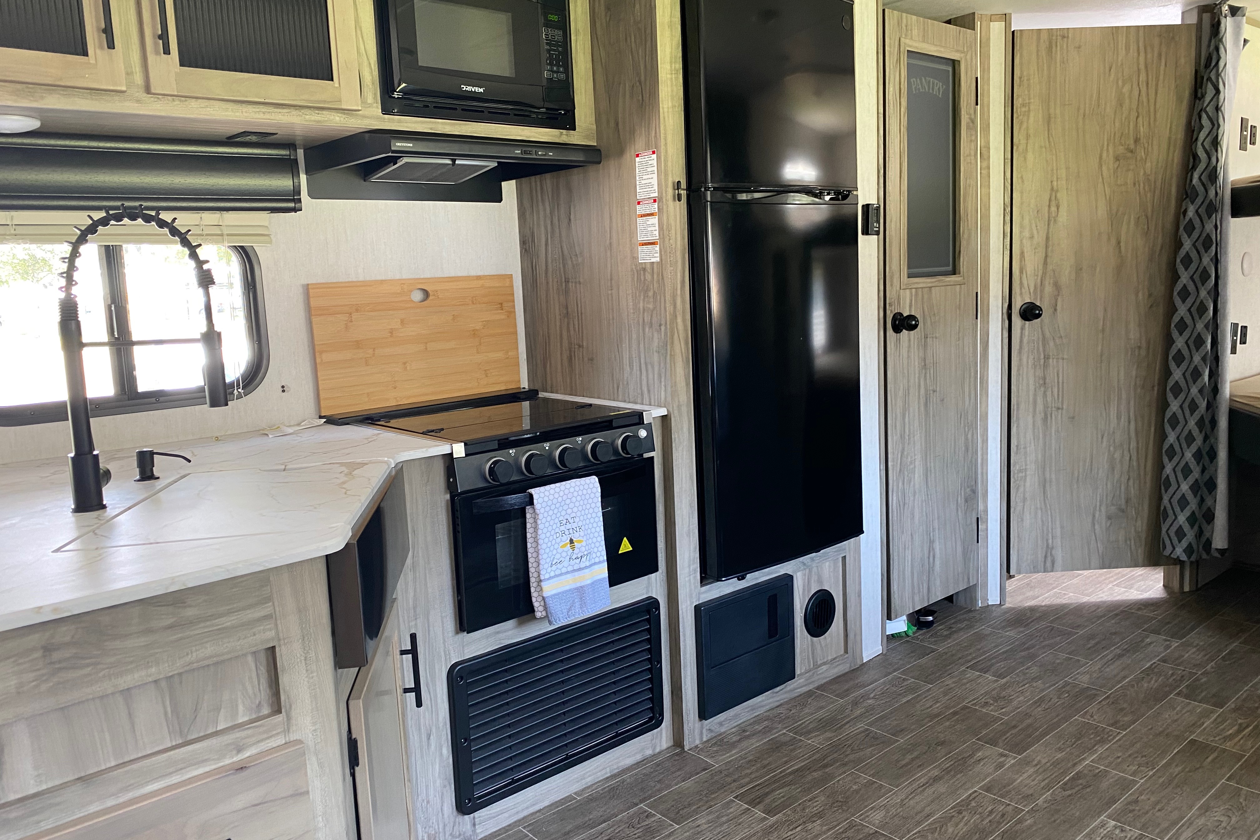 2022 Alpha Wolf Family Bunkhouse