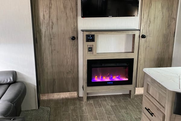2022 Alpha Wolf Family Bunkhouse