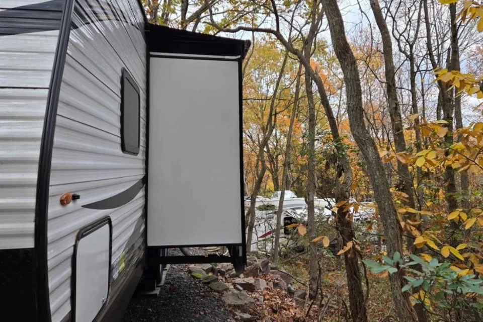 Drop off available. Jayco 242BHs Travel Trailer