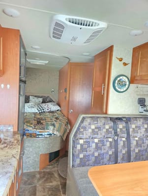 Jobit 's Adventurer Manufacturing Alp Class C