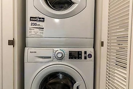 WiFi - ULTRA LUXURIOUS: 2 BATH, KING BED , BUNK BED, MASSAGE CHAIRS